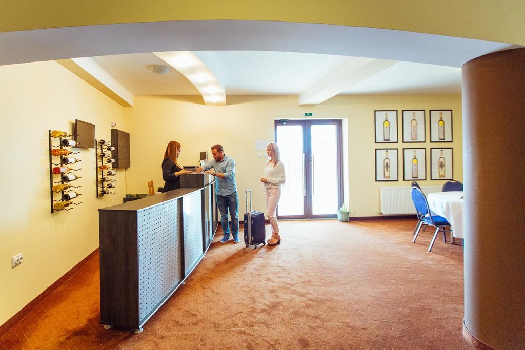 Casa Domeniile Vinului בית הארחה